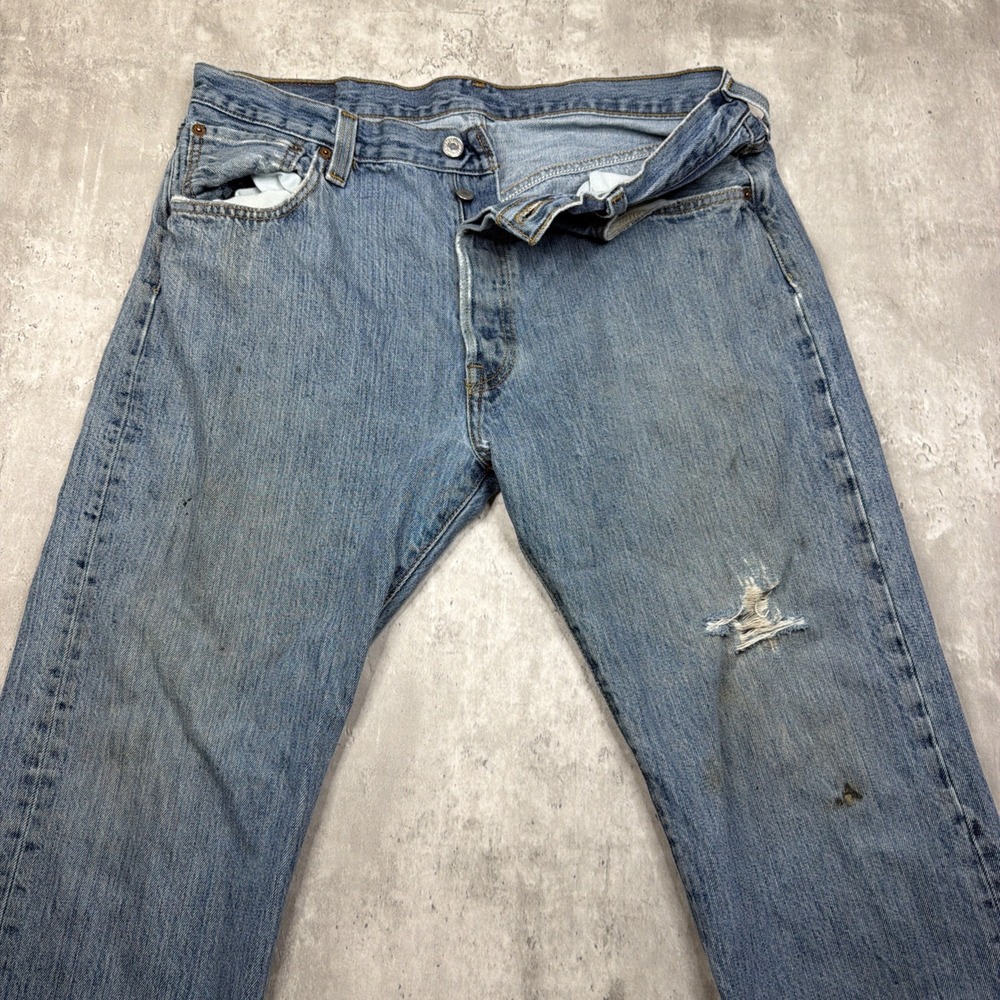 Vintage Levis 501xx Button Fly Jeans 90s Distressed Light Wash Men's 36x30 Blue